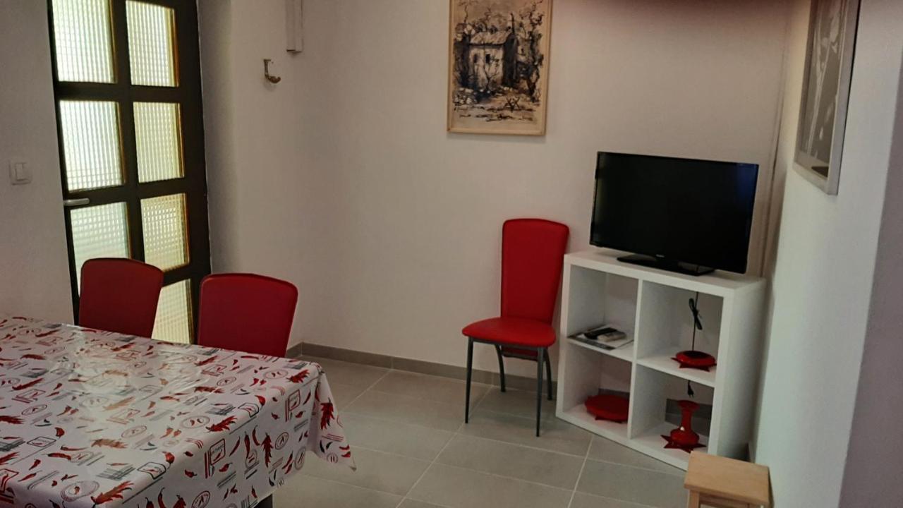 Apartmani MW, Crveni apartman Baska  Bagian luar foto