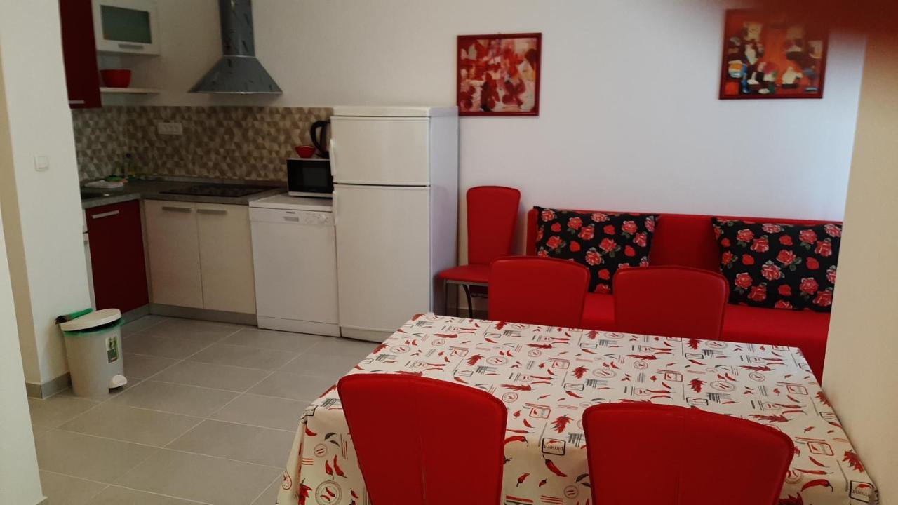 Apartmani MW, Crveni apartman Baska  Bagian luar foto