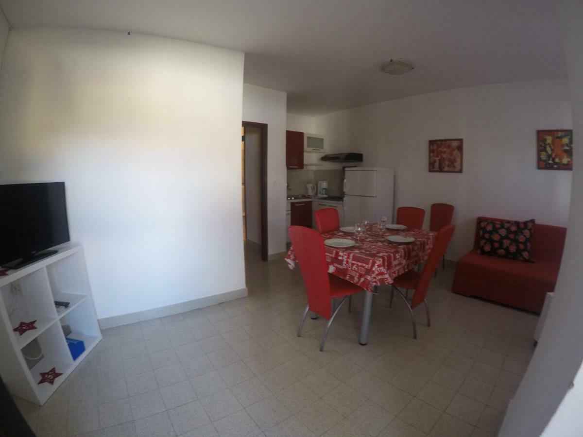 Apartmani MW, Crveni apartman Baska  Bagian luar foto